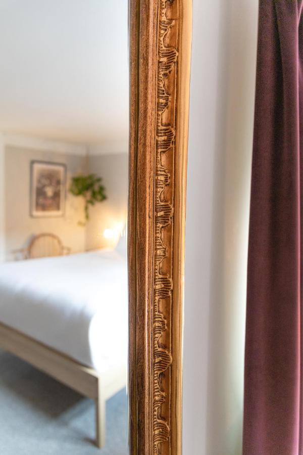 Hotel House *